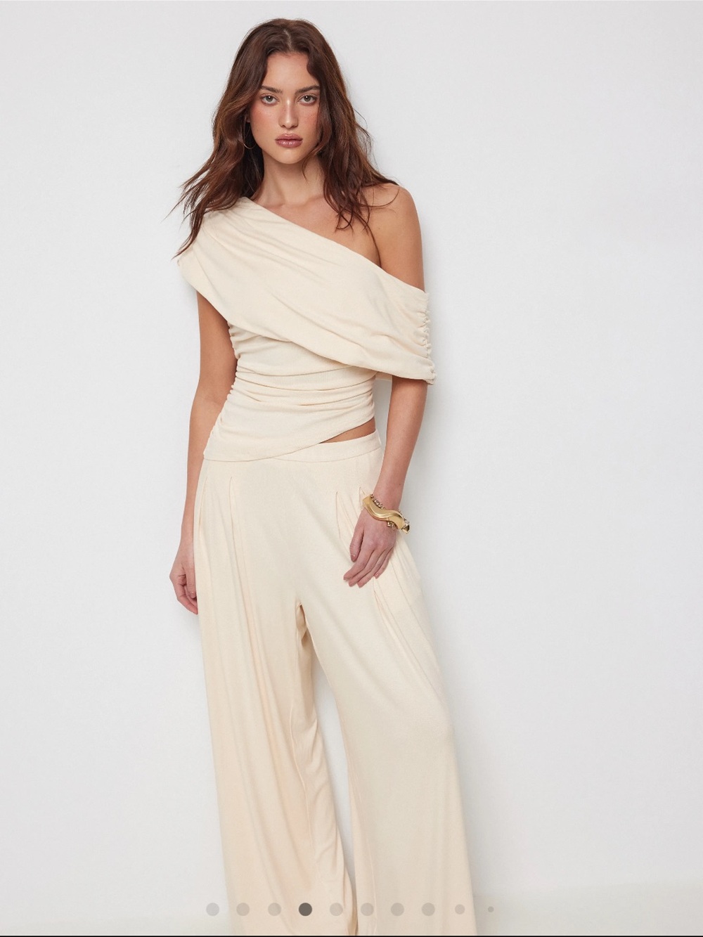 Off-Shoulder Cream Wide-Leg Set - Picture 4 of 7